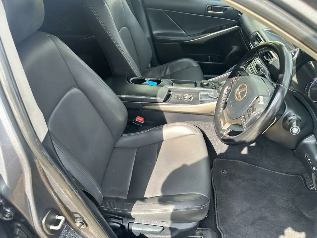 2018-lexus-is-300h-25-executive-edition-lexus-navigation-big-9
