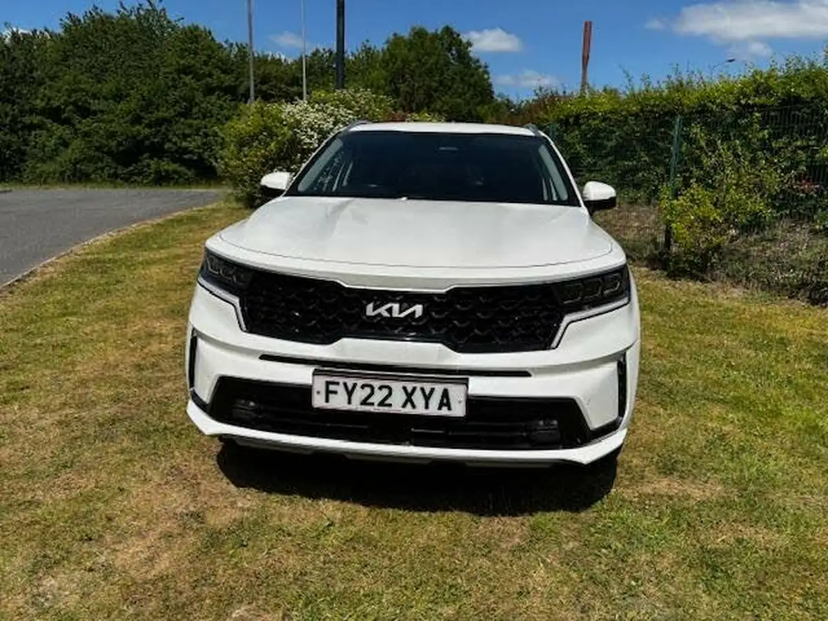 2022-kia-sorento-16-t-gdi-3-226bhp-hev-big-8