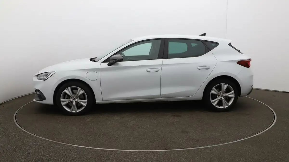 2021-seat-leon-14-e-hybrid-fr-hatchback-big-64