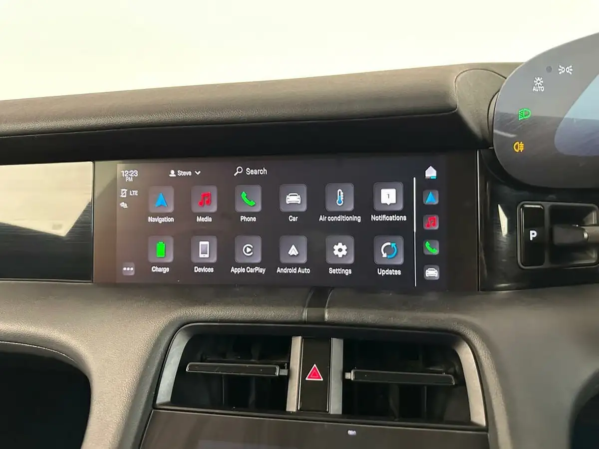 2021-porsche-taycan-e-base-476ps-performance-battery-plus-big-39