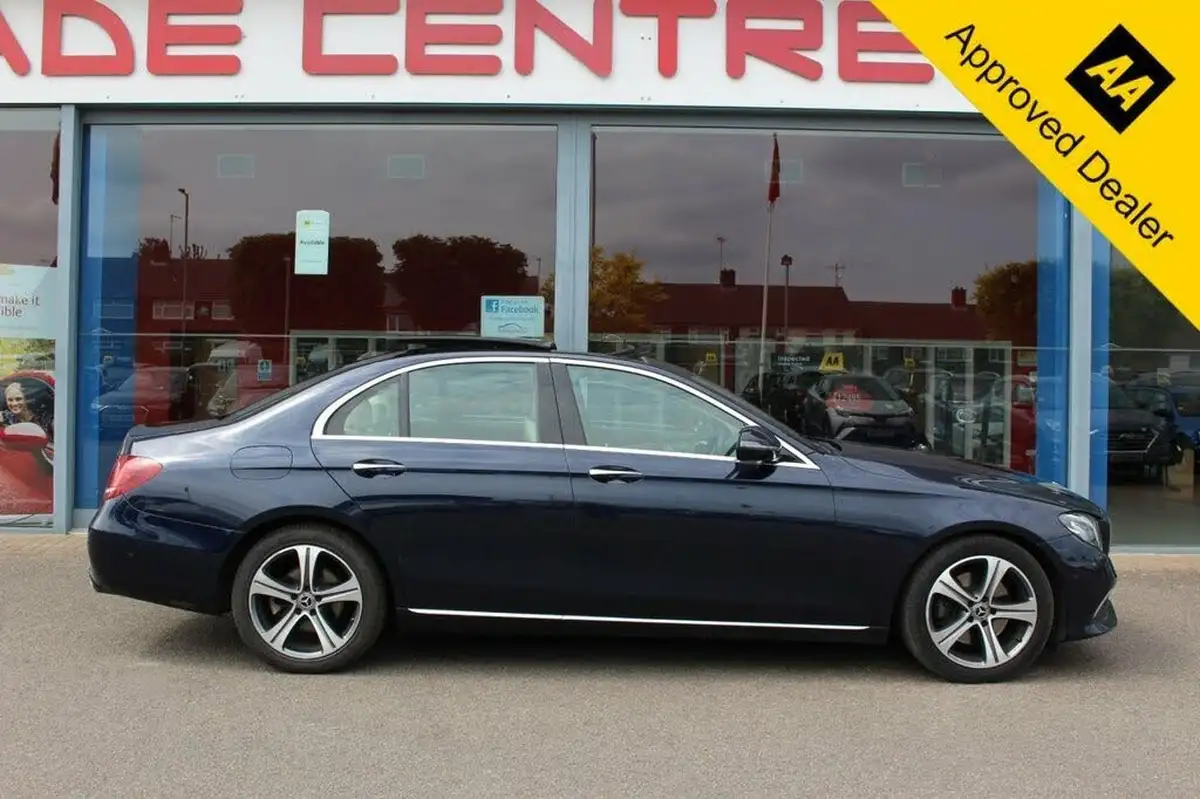 2018-mercedes-benz-e-class-20-e200-se-premiumss-saloon-4d-big-2