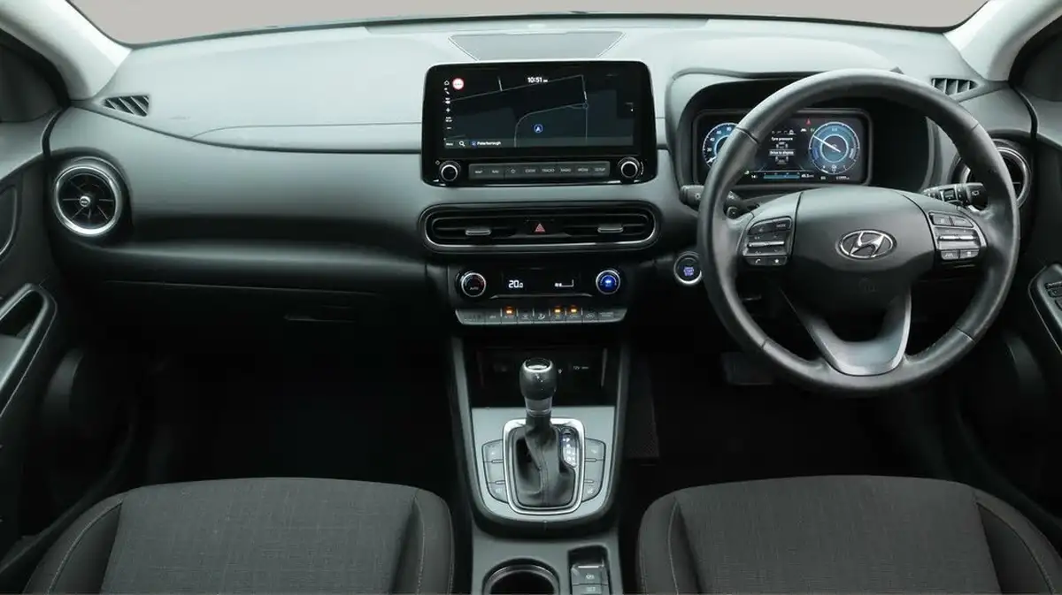 2022-hyundai-kona-16-gdi-premium-big-13