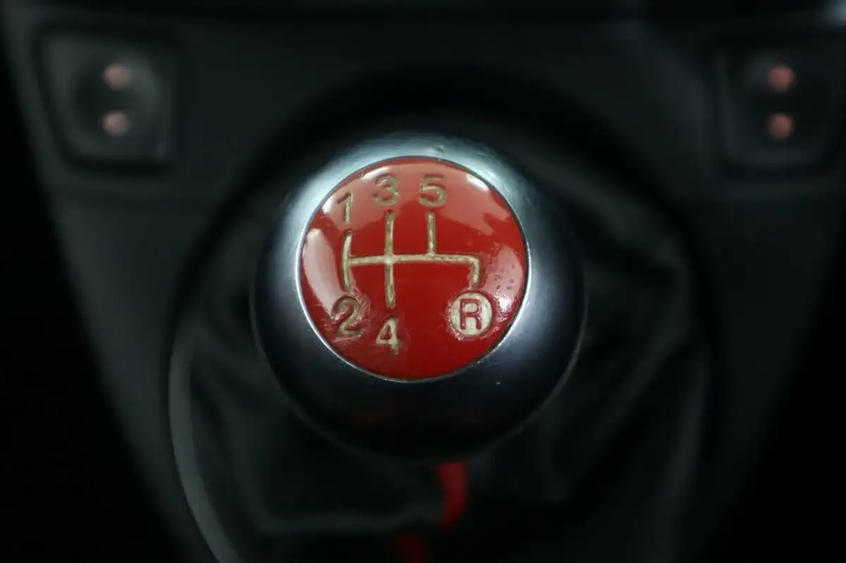 2014-fiat-500-12-s-big-24