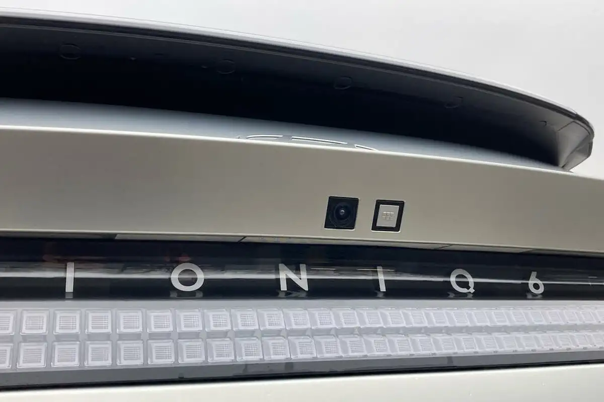 2024-hyundai-ioniq-6-e-premium-228ps-single-rwd-big-37