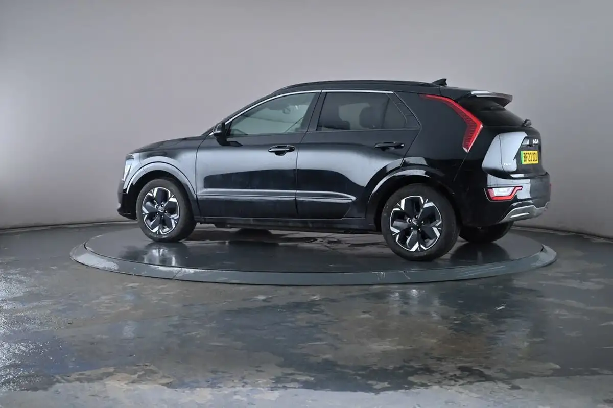 2023-kia-niro-ev-e-4-big-17