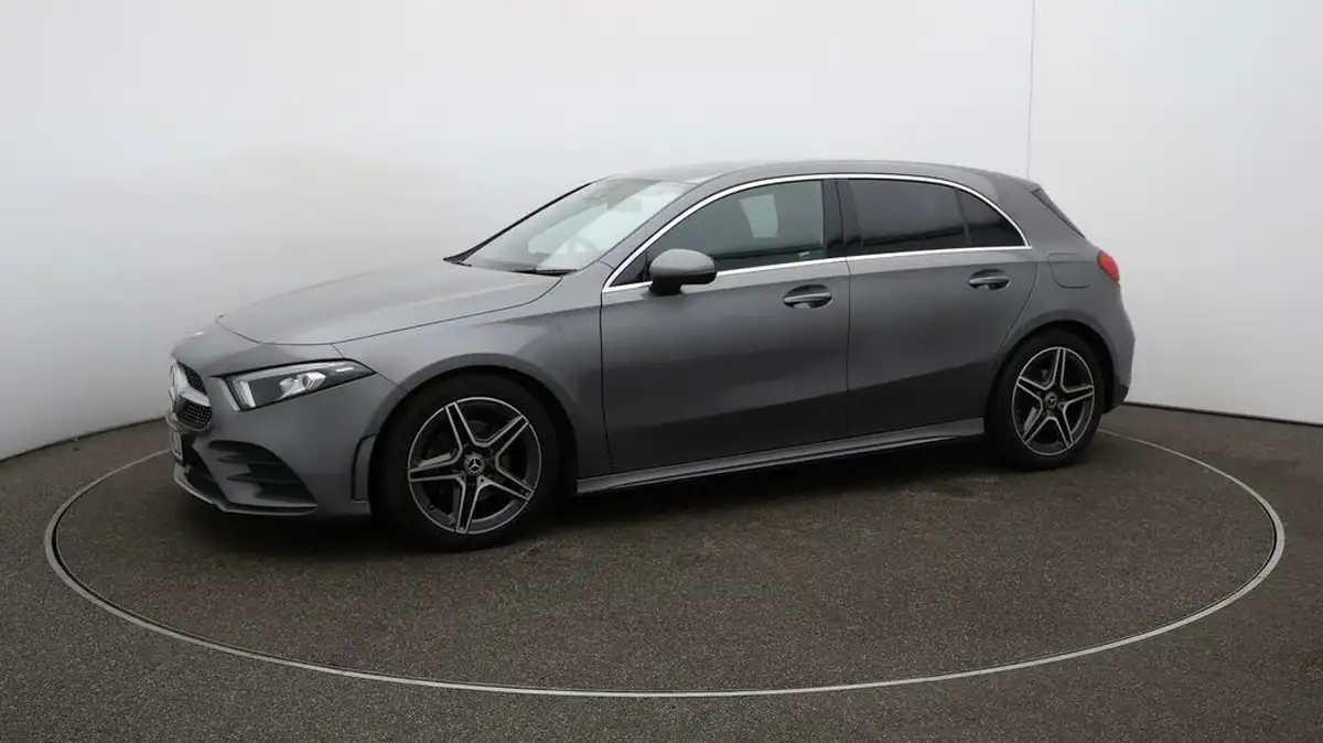 2020-mercedes-benz-a-class-20d-a200d-amg-line-hatchback-5d-big-64