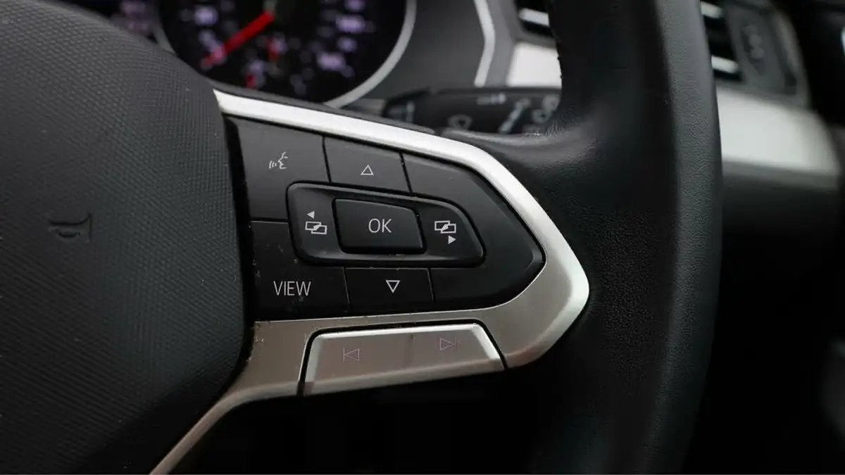 2021-volkswagen-passat-20tdi-se-nav-150ps-estate-5d-big-21