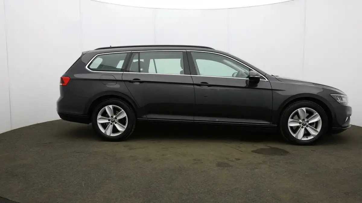 2021-volkswagen-passat-20tdi-se-nav-150ps-estate-5d-big-49