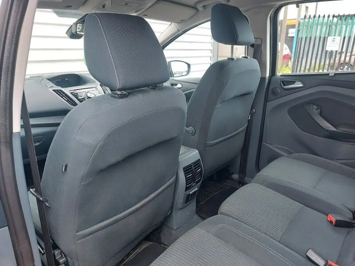 2012-ford-c-max-20td-titanium-140ps-big-17
