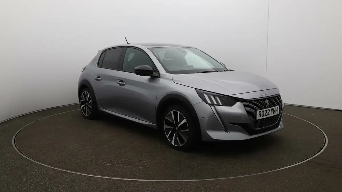 2022-peugeot-208-e-gt-136bhp-50kwh-big-1
