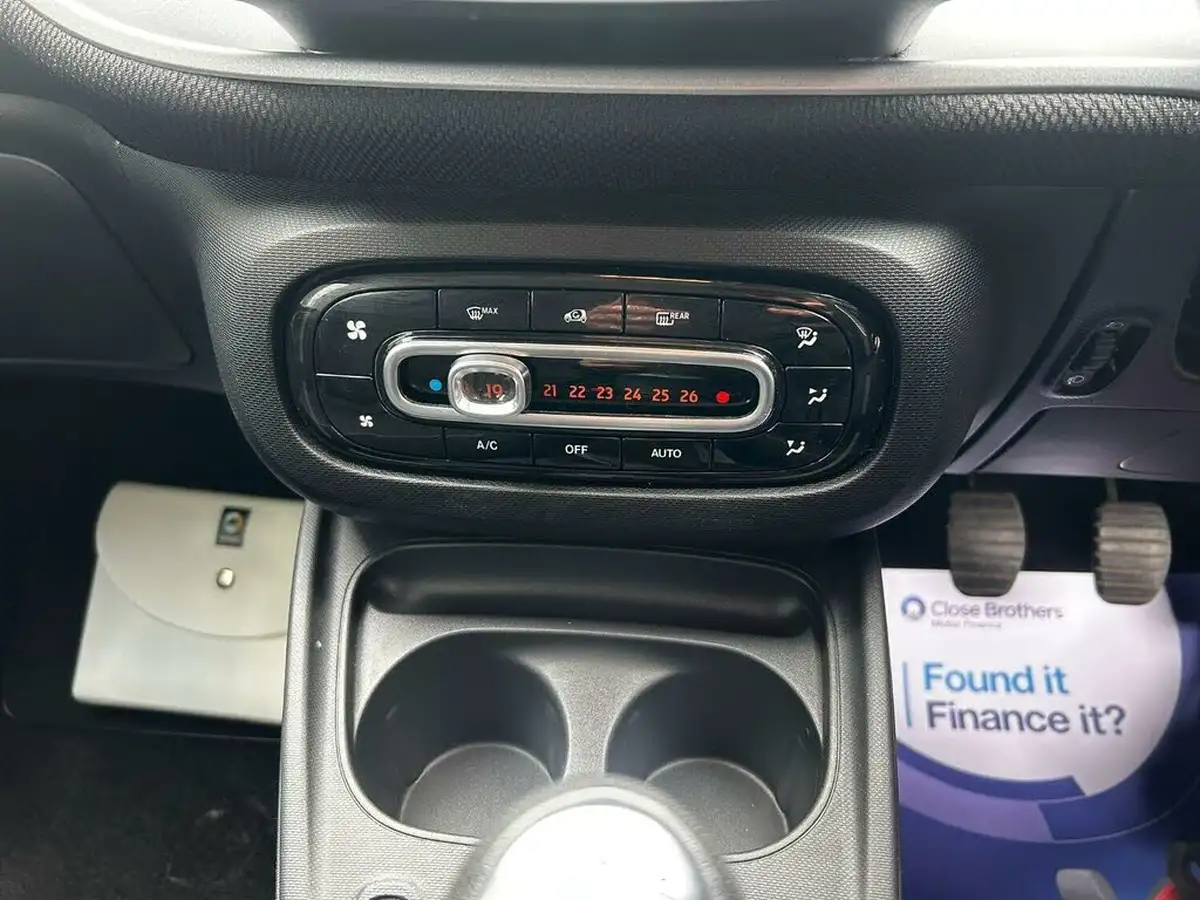 2018-smart-forfour-10-passion-71bhp-big-24