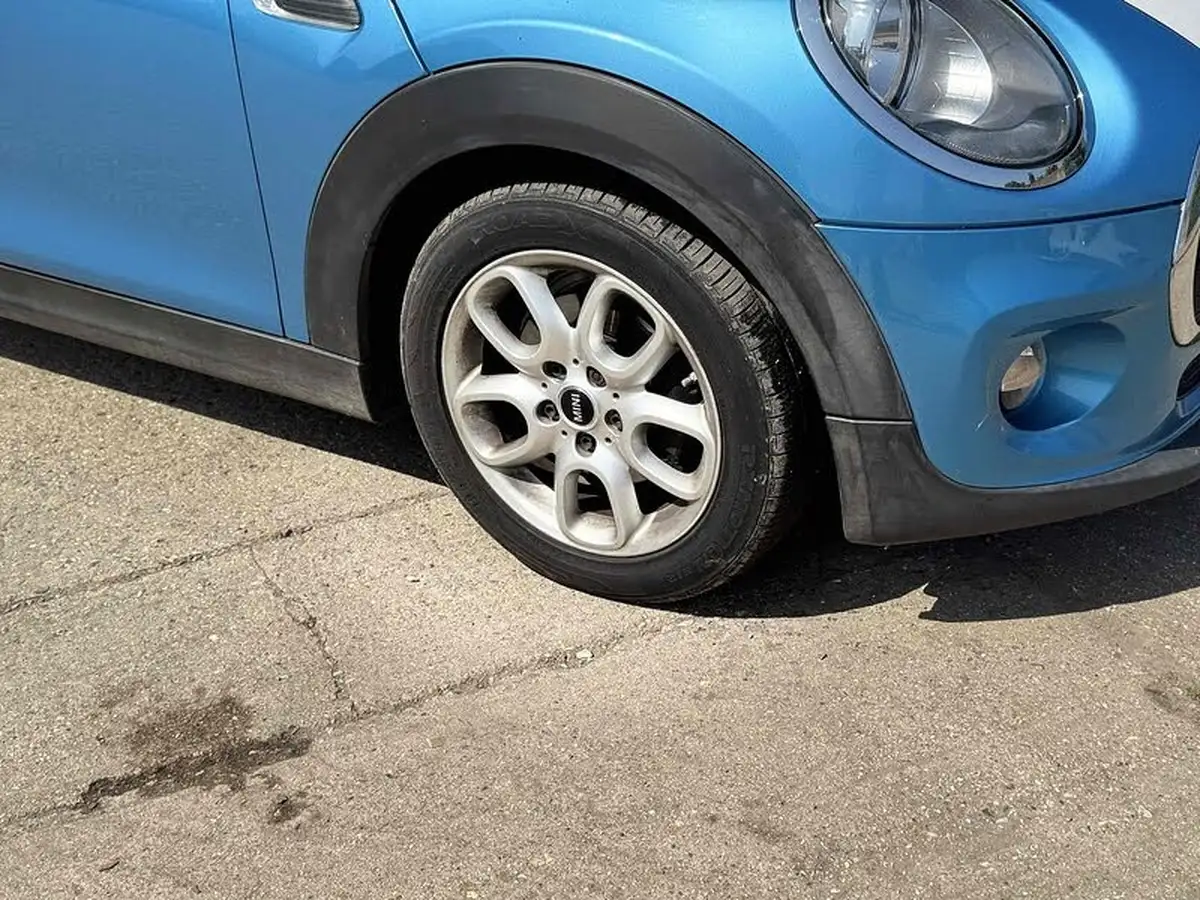 2015-mini-cooper-15-cooper-5d-auto-big-37