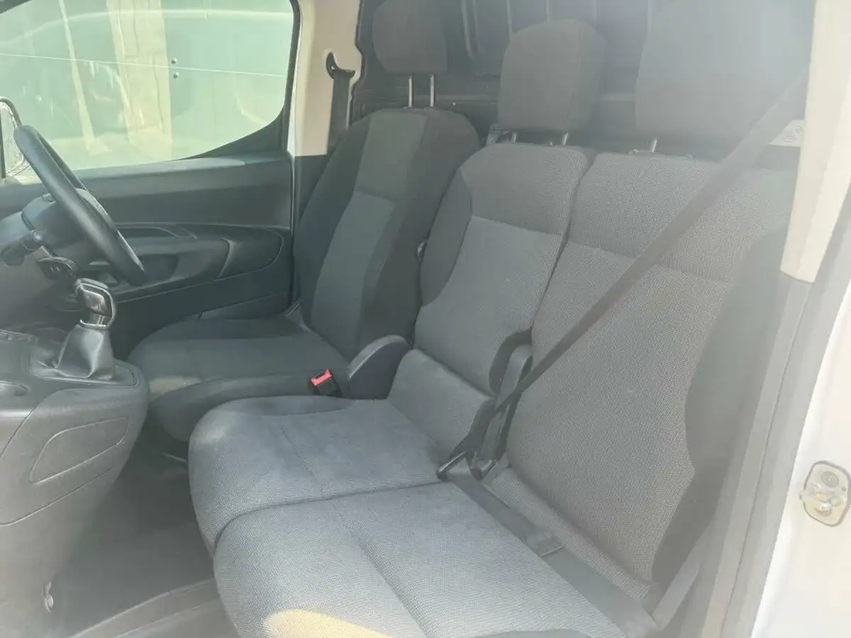 2021-citroen-berlingo-15bluehdi-650-enterprise-ss-big-27
