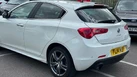 2014-alfa-romeo-giulietta-14-exclusive-small-46