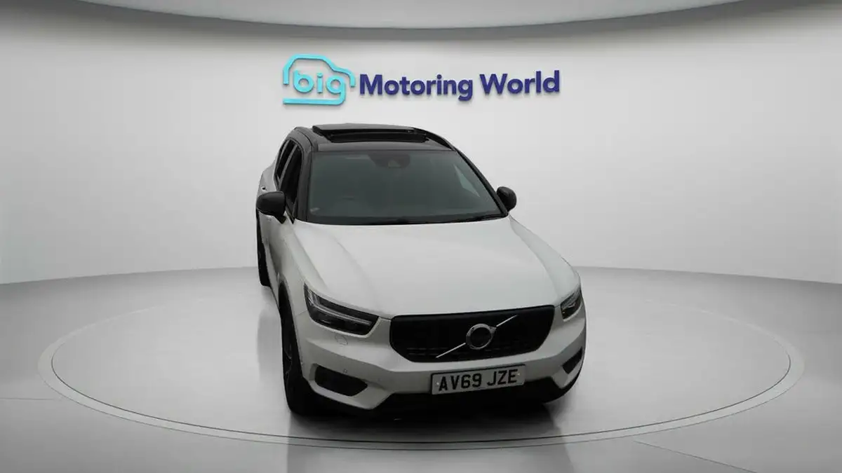 2019-volvo-xc40-20-t4-r-design-pro-awd-big-20
