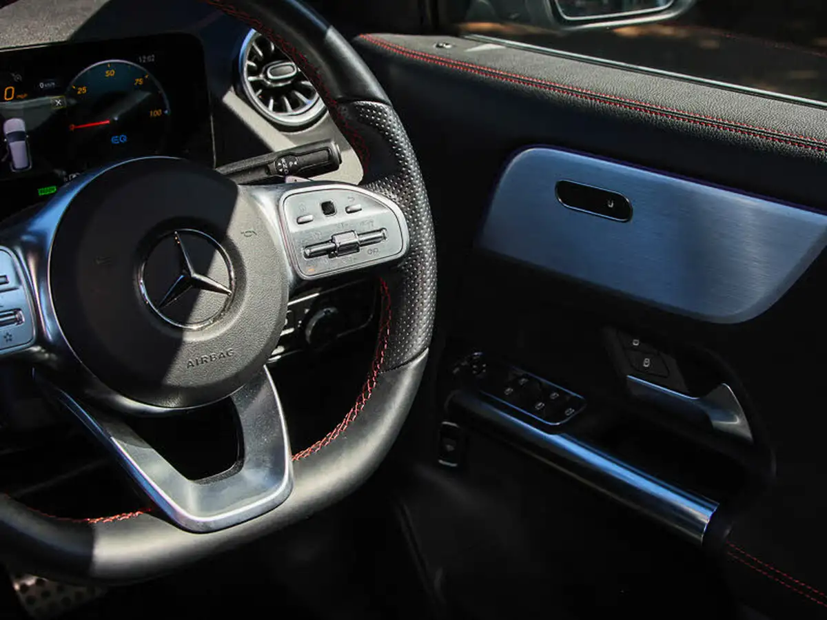 2021-mercedes-benz-eqa-e-eqa-250-amg-line-big-11