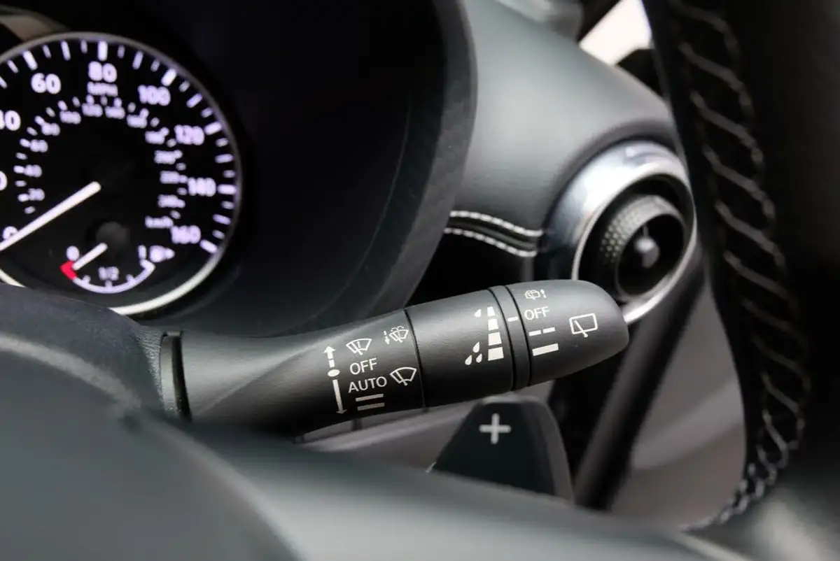 2024-nissan-juke-10-dig-t-n-connecta-dct-big-18
