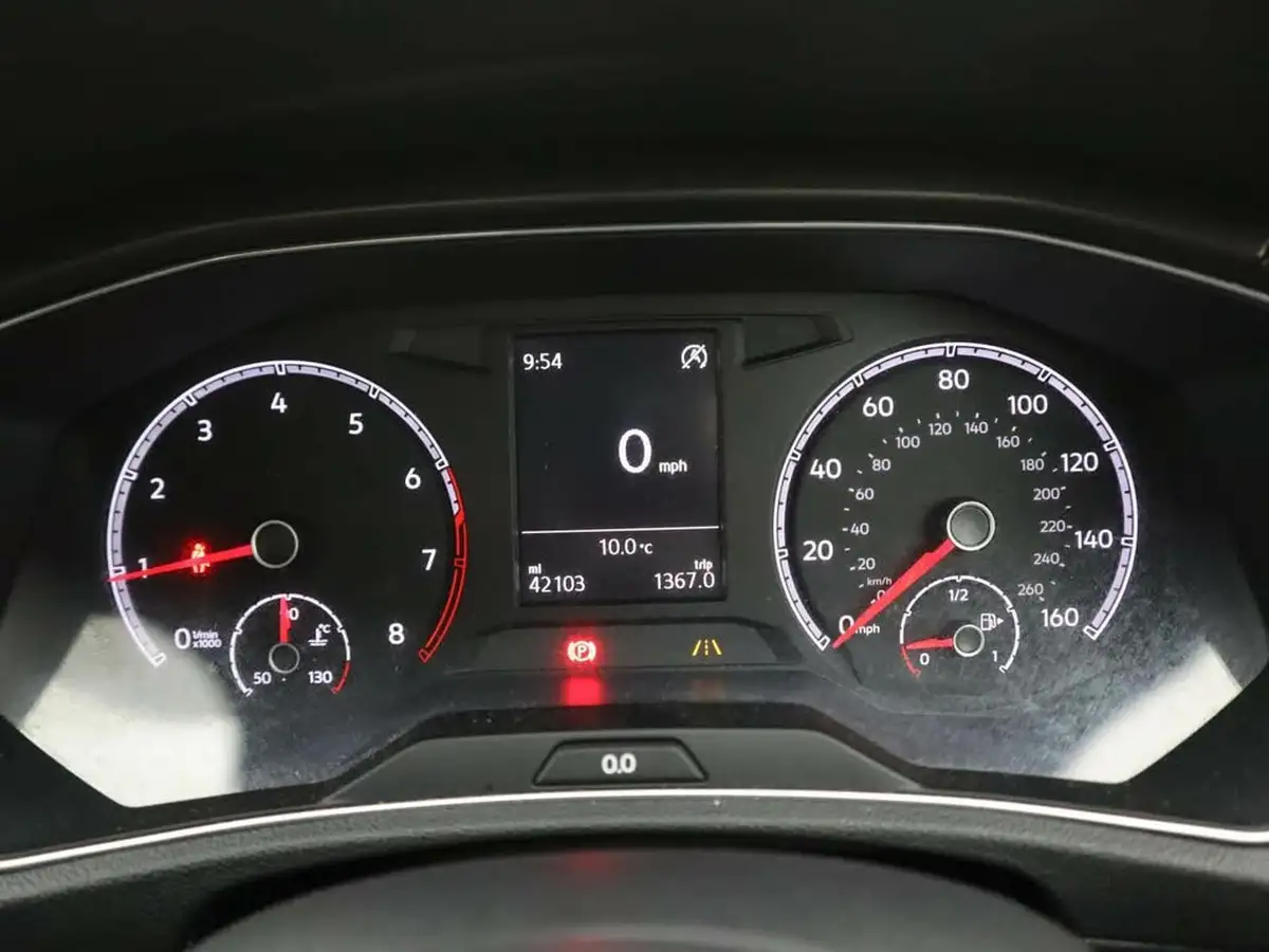 2019-volkswagen-t-roc-10-tsi-se-big-16