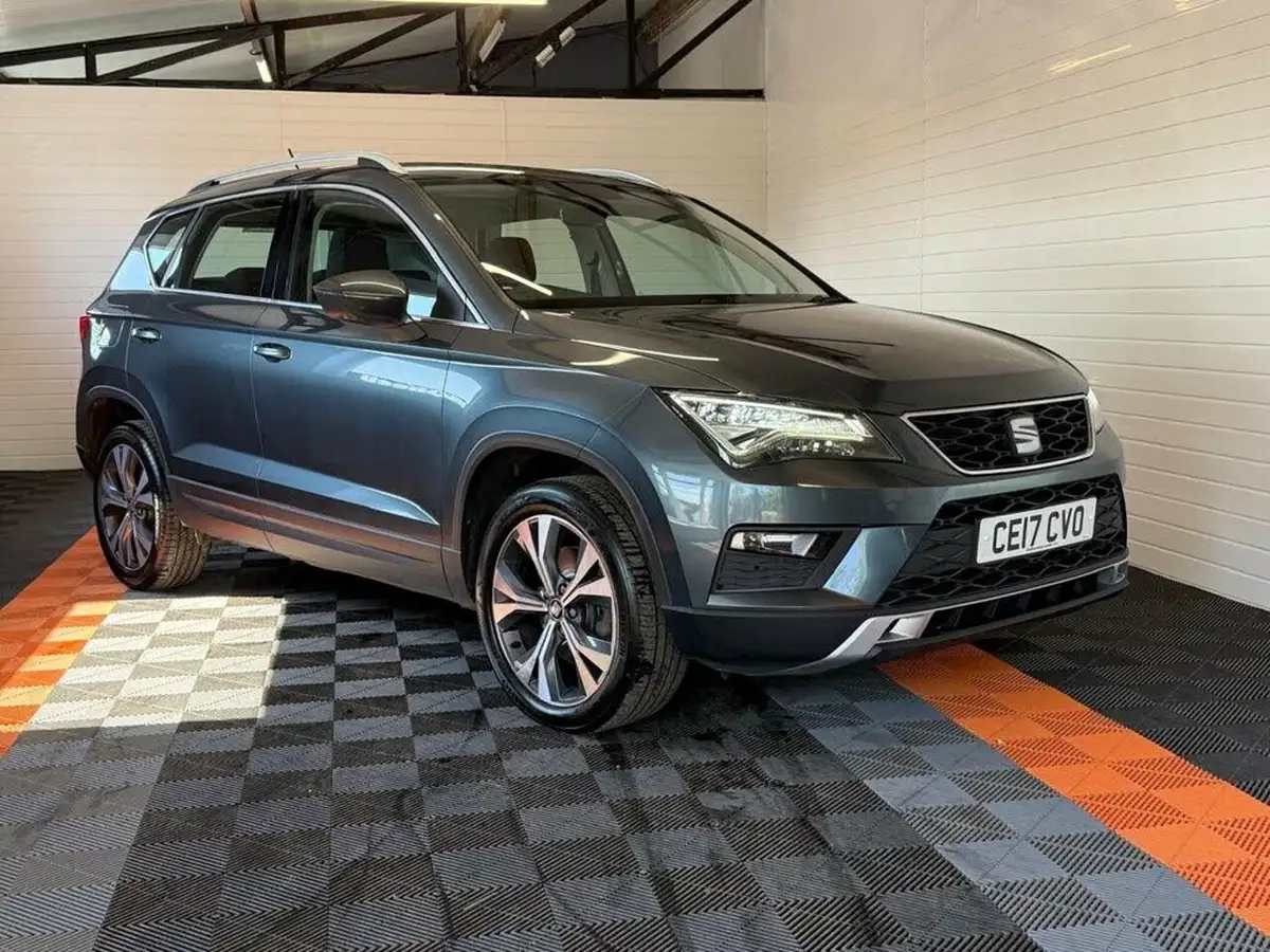 2017-seat-ateca-16tdi-se-technology-big-11
