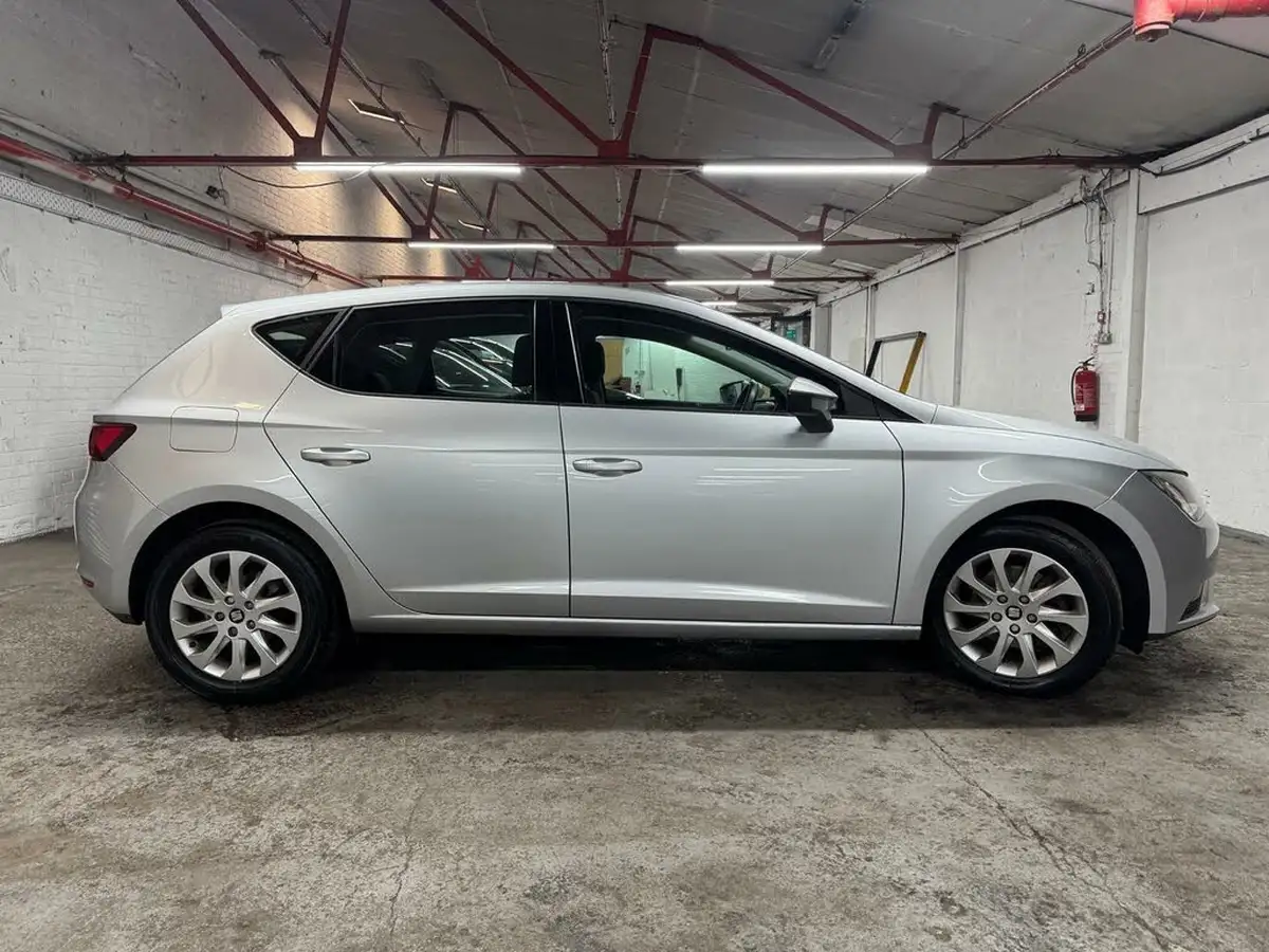 2013-seat-leon-20td-se-big-37