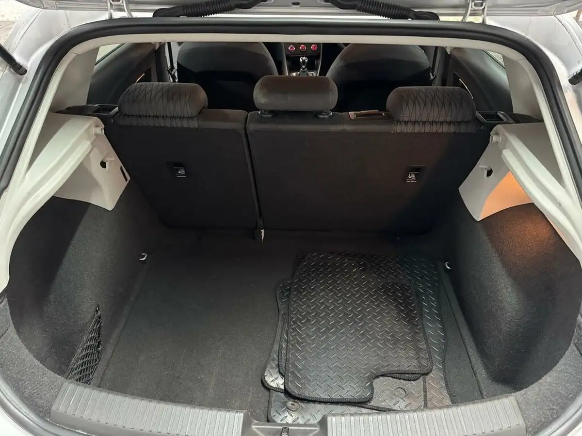 2013-seat-leon-20td-se-big-13