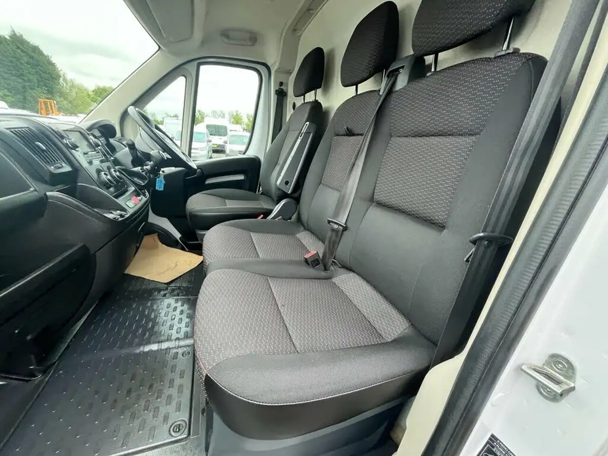 2022-vauxhall-movano-22cdti-l2-h2-3500-dynamic-big-21