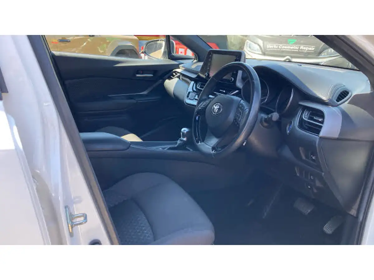 2022-toyota-c-hr-18-vvt-i-icon-big-10
