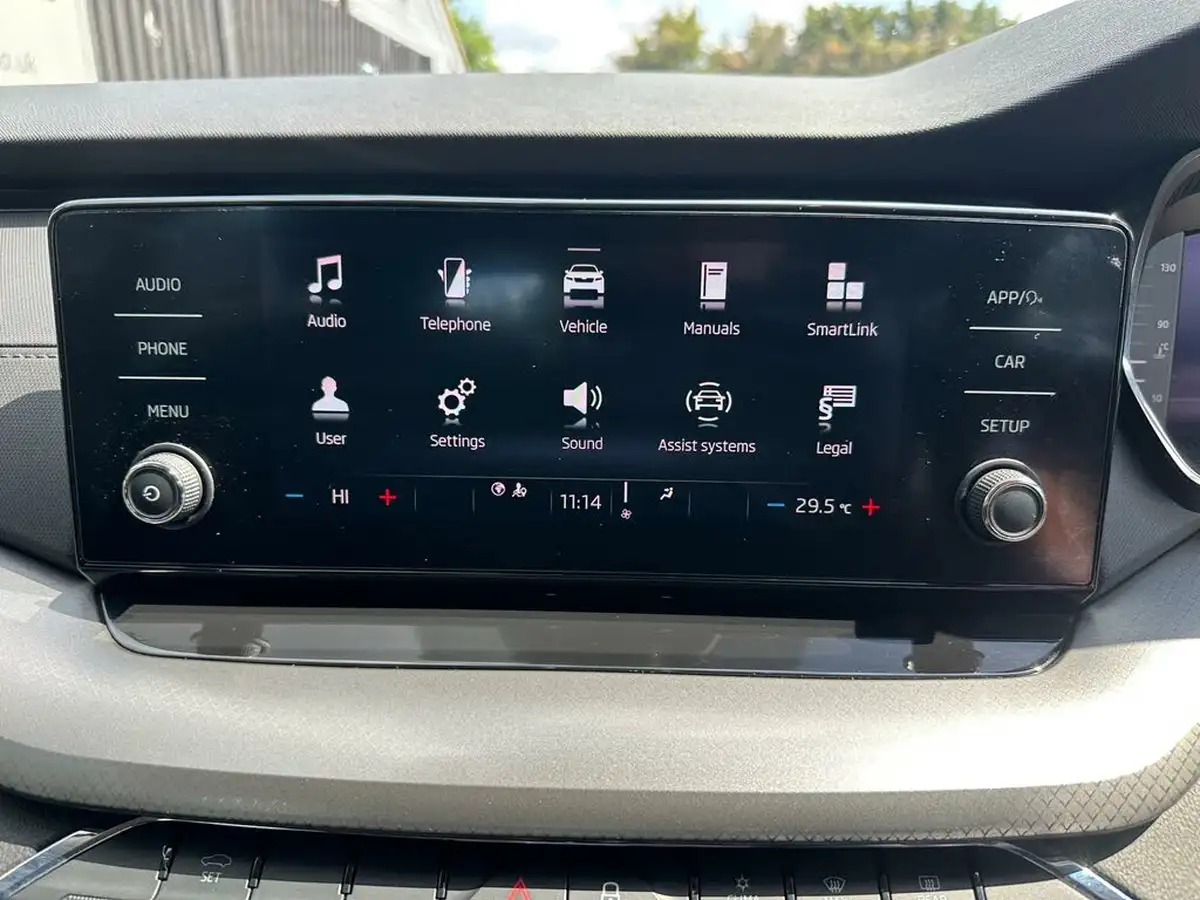 2021-skoda-octavia-15-tsi-se-first-edition-hatchback-big-18