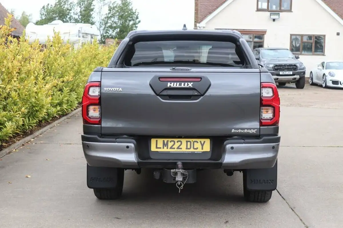 2022-toyota-hi-lux-28d-4d-invincible-x-204hpeu6d-2755cc-auto-big-16