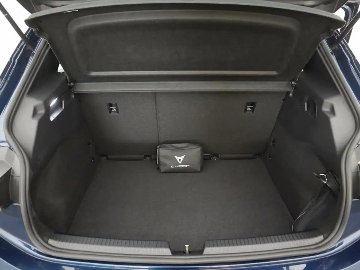 2024-cupra-born-e-v1-204ps-58kwh-big-8