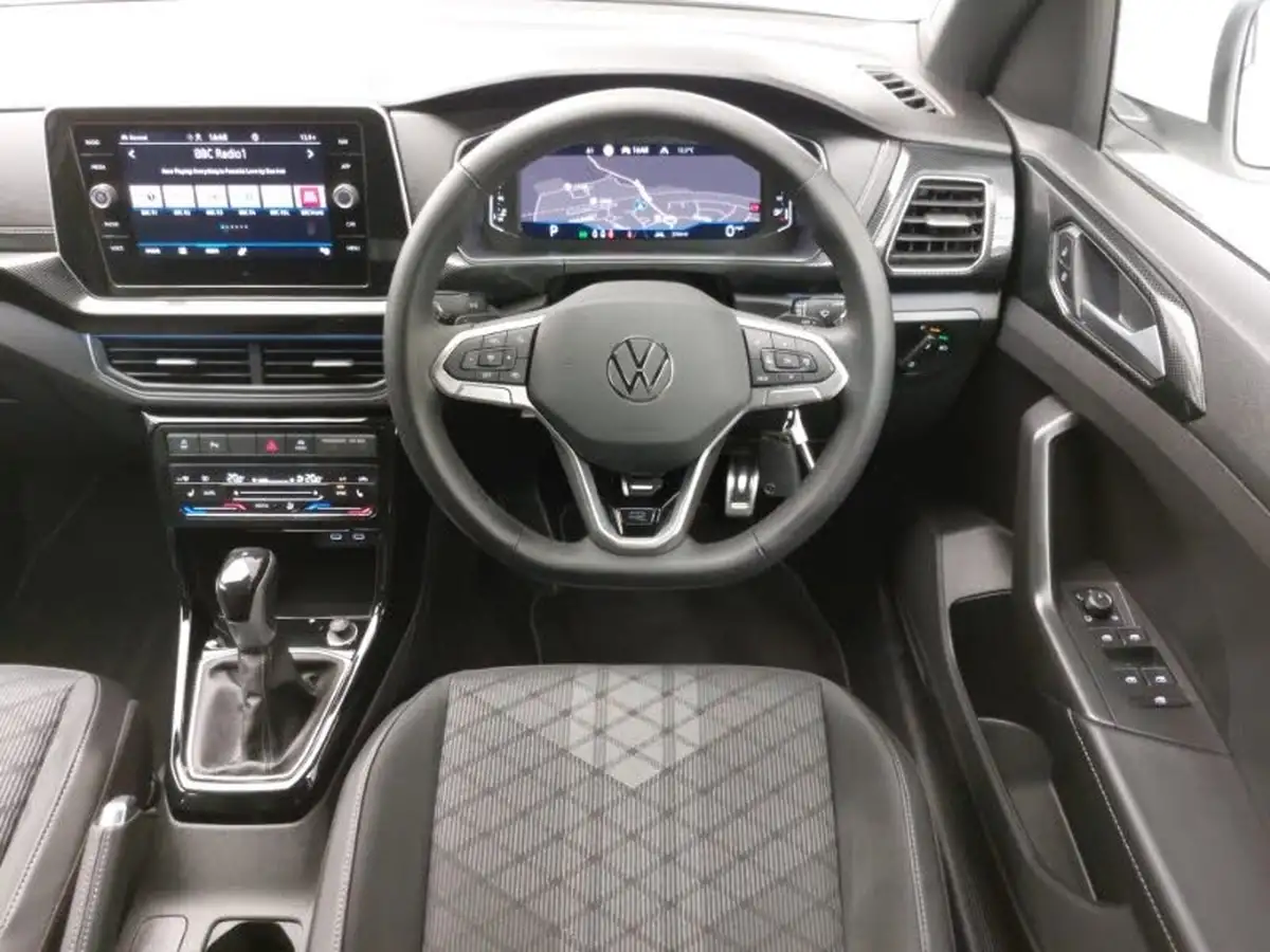 2024-volkswagen-t-cross-10-tsi-r-line-115ps-dsg-big-6