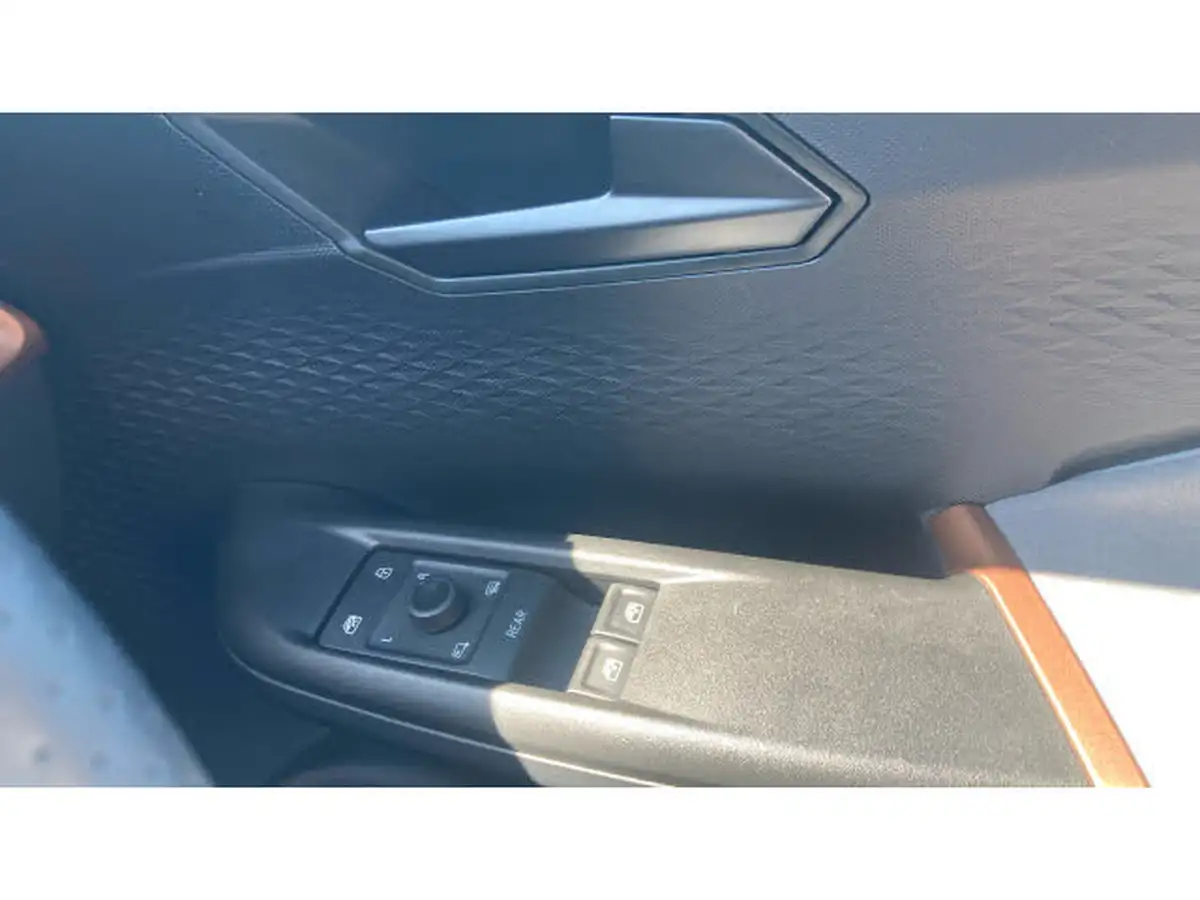 2024-cupra-born-e-v2-230ps-58kwh-e-boost-big-33