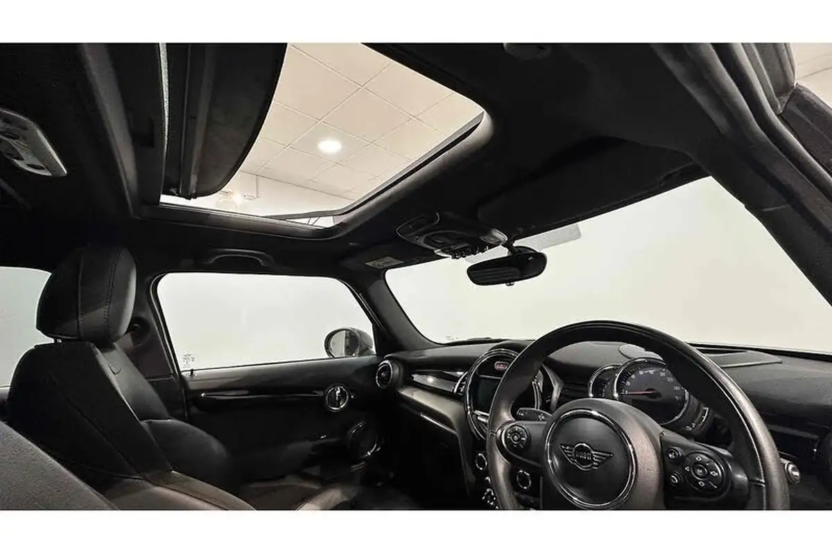 2018-mini-cooper-15-cooper-series-ii-ss-hatchback-5d-auto-big-28