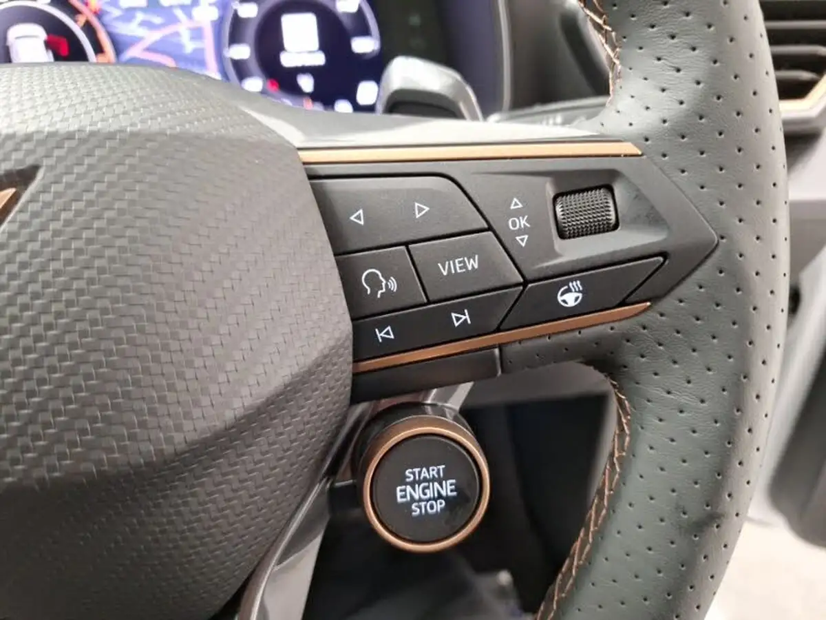 2025-cupra-leon-nf-15-e-hybrid-vz1-hatchback-big-12