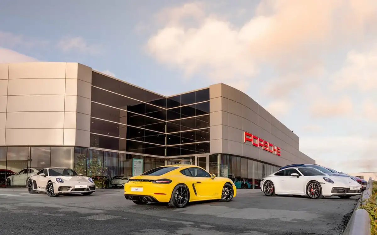 2025-porsche-taycan-e-4-cross-turismo-435ps-big-8