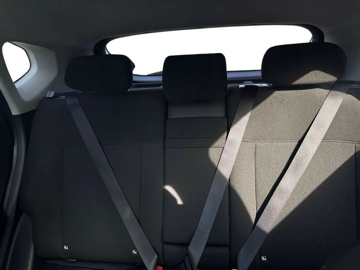 2024-hyundai-kona-e-advance-218ps-65kwh-big-21
