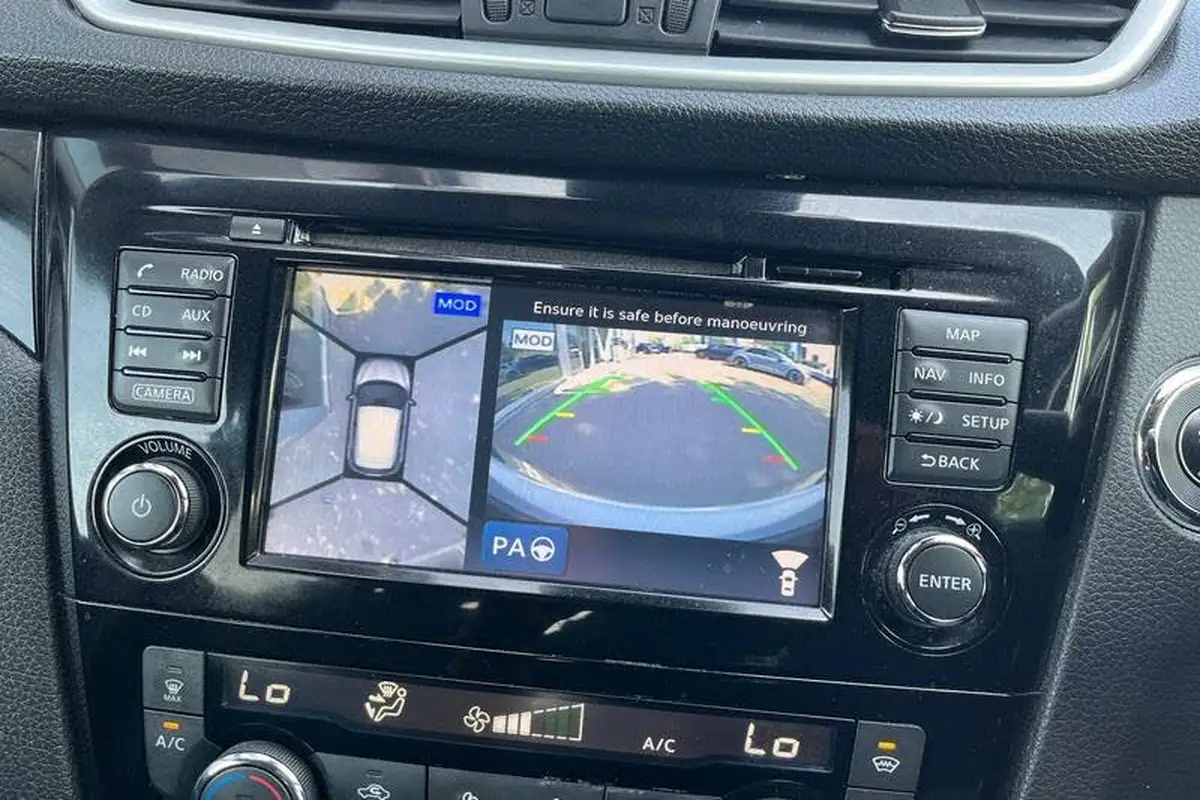 2017-nissan-qashqai-12-dig-t-tekna-big-26