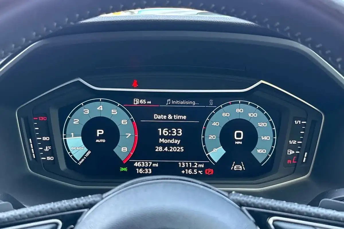 2019-audi-a1-20-40-tfsi-s-line-competition-ss-big-37