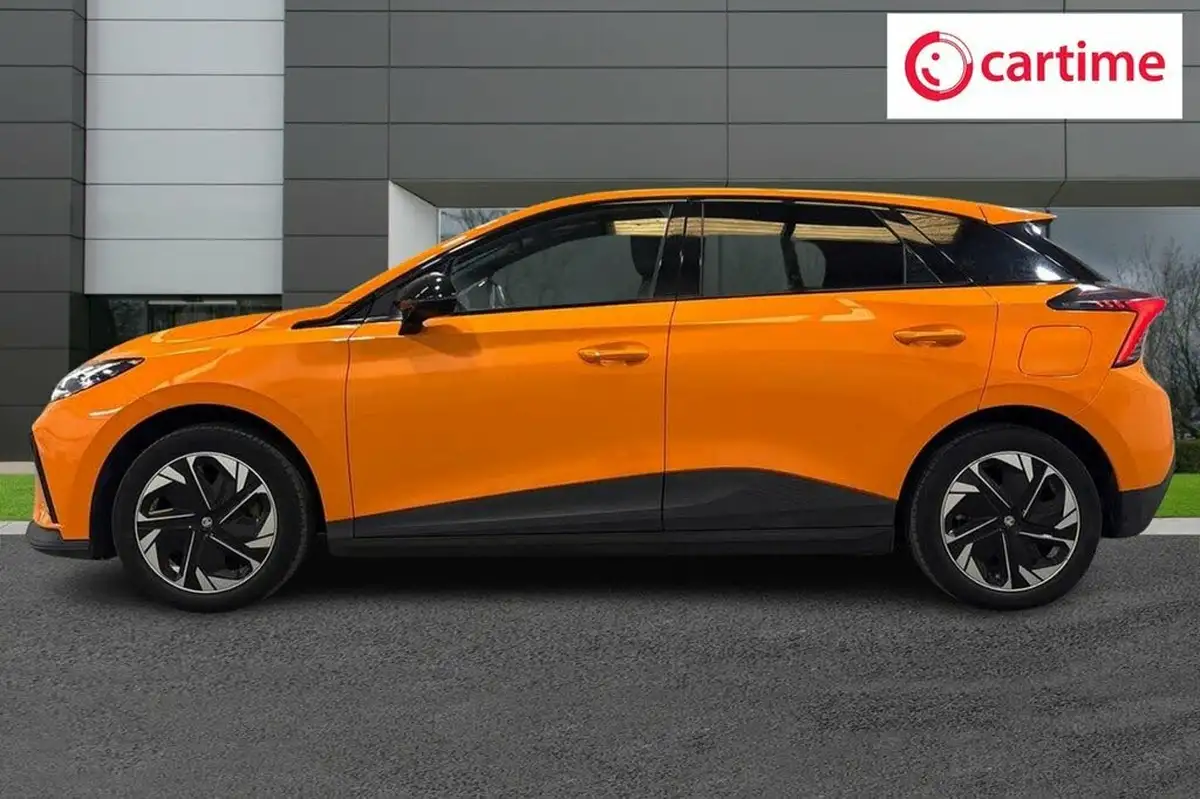 2022-mg-mg4-e-trophy-ev-big-2