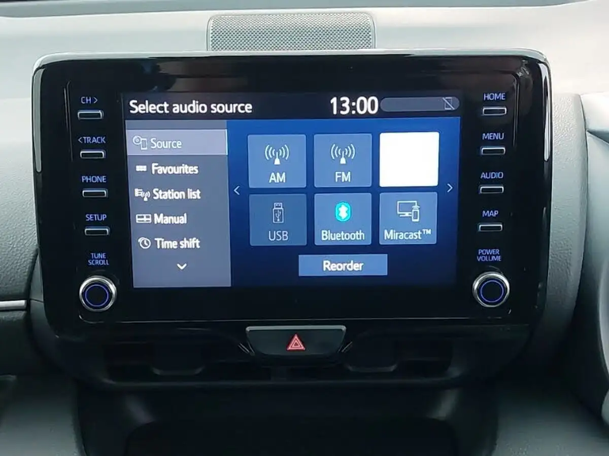 2022-toyota-yaris-15-vvt-i-design-big-13