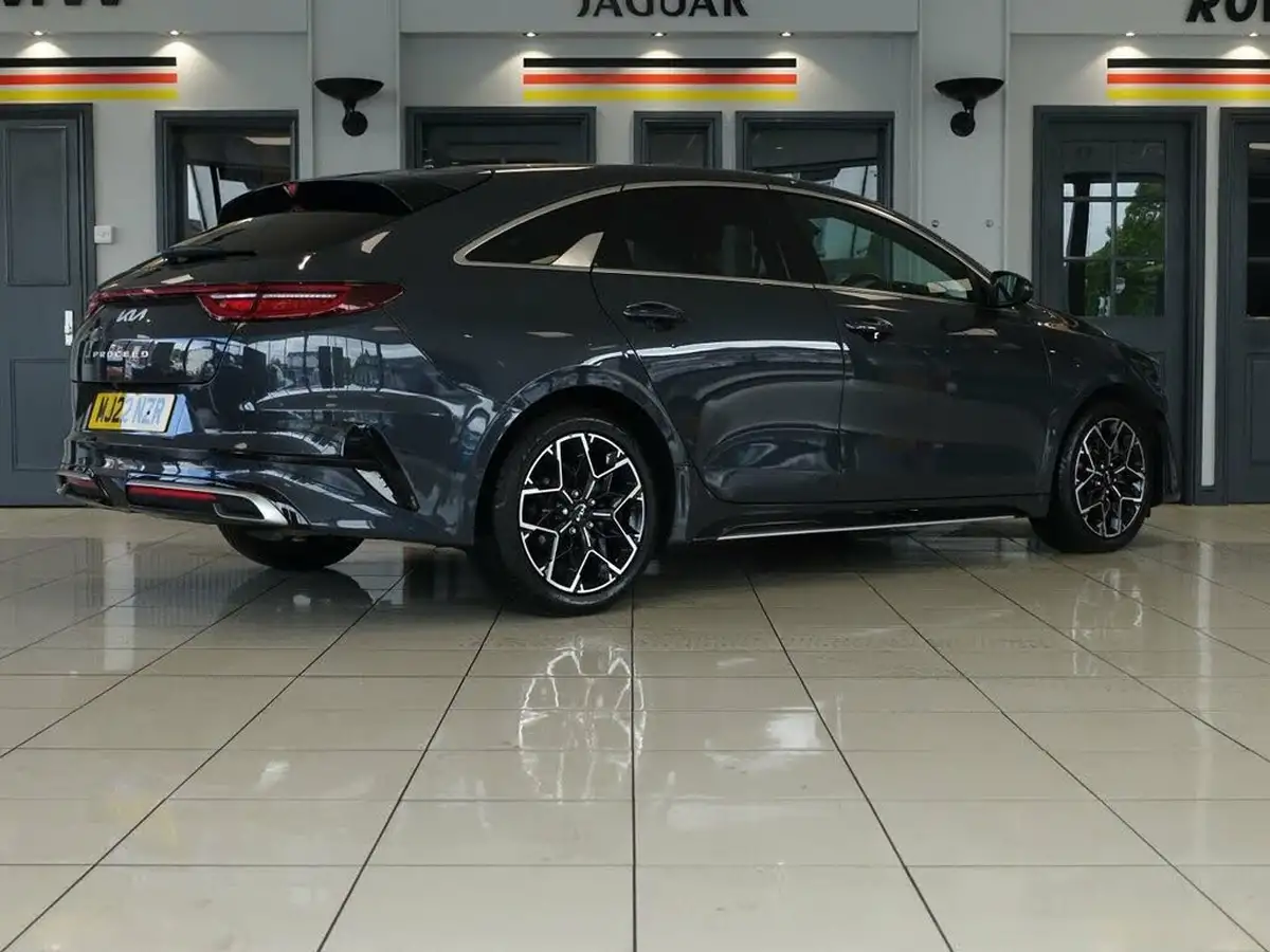 2022-kia-pro-ceed-15-t-gdi-gt-line-big-5