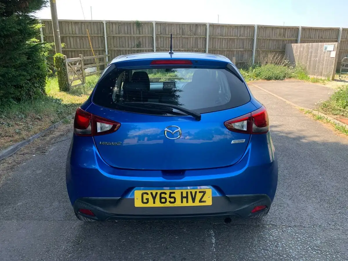 2015-mazda-mazda2-15-se-l-90ps-big-4