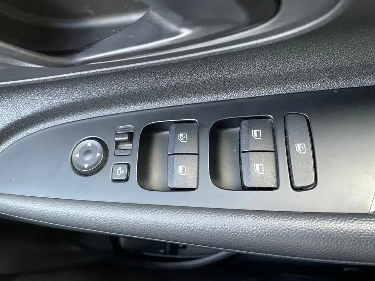 2021-hyundai-bayon-10-t-gdi-se-connect-big-19