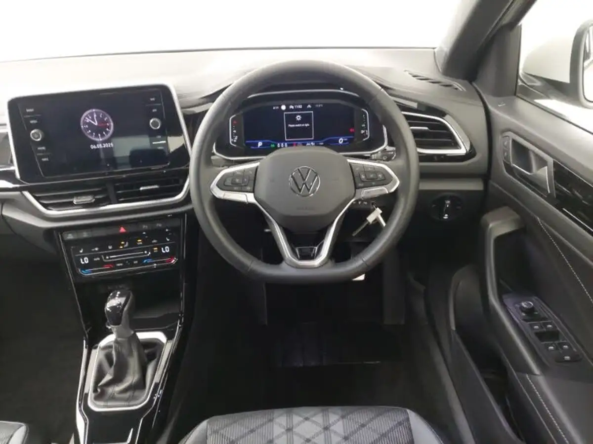 2024-volkswagen-t-roc-15-tsi-r-line-hatchback-5d-dsg-big-6