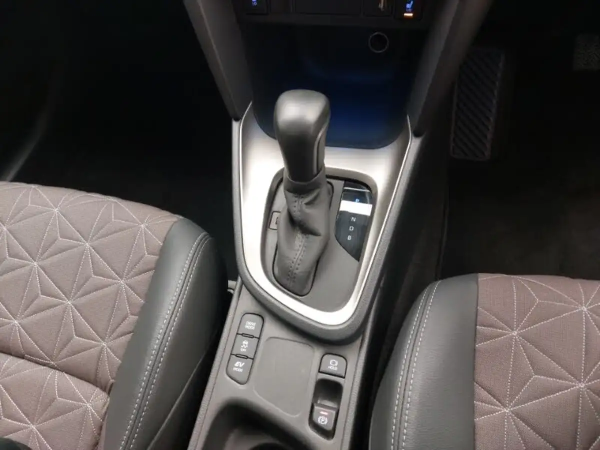 2022-toyota-yaris-cross-15-vvt-i-excel-awd-i-big-16