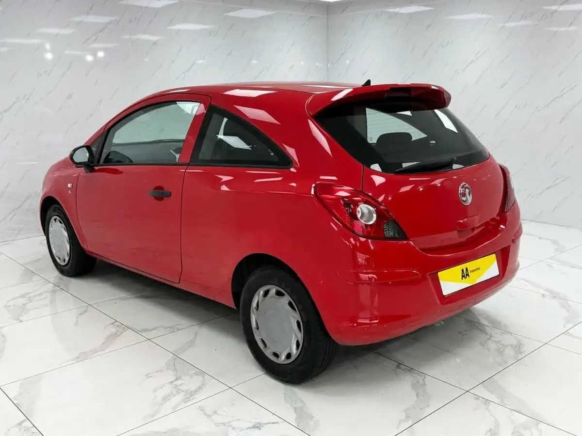 2011-vauxhall-corsa-10-s-ac-3d-big-6