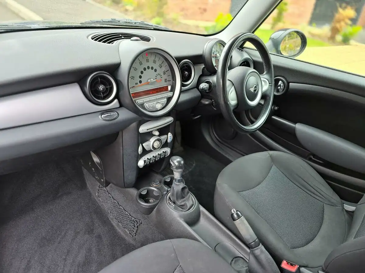 2009-mini-cooper-16td-cooper-d-110bhp-auto-big-31