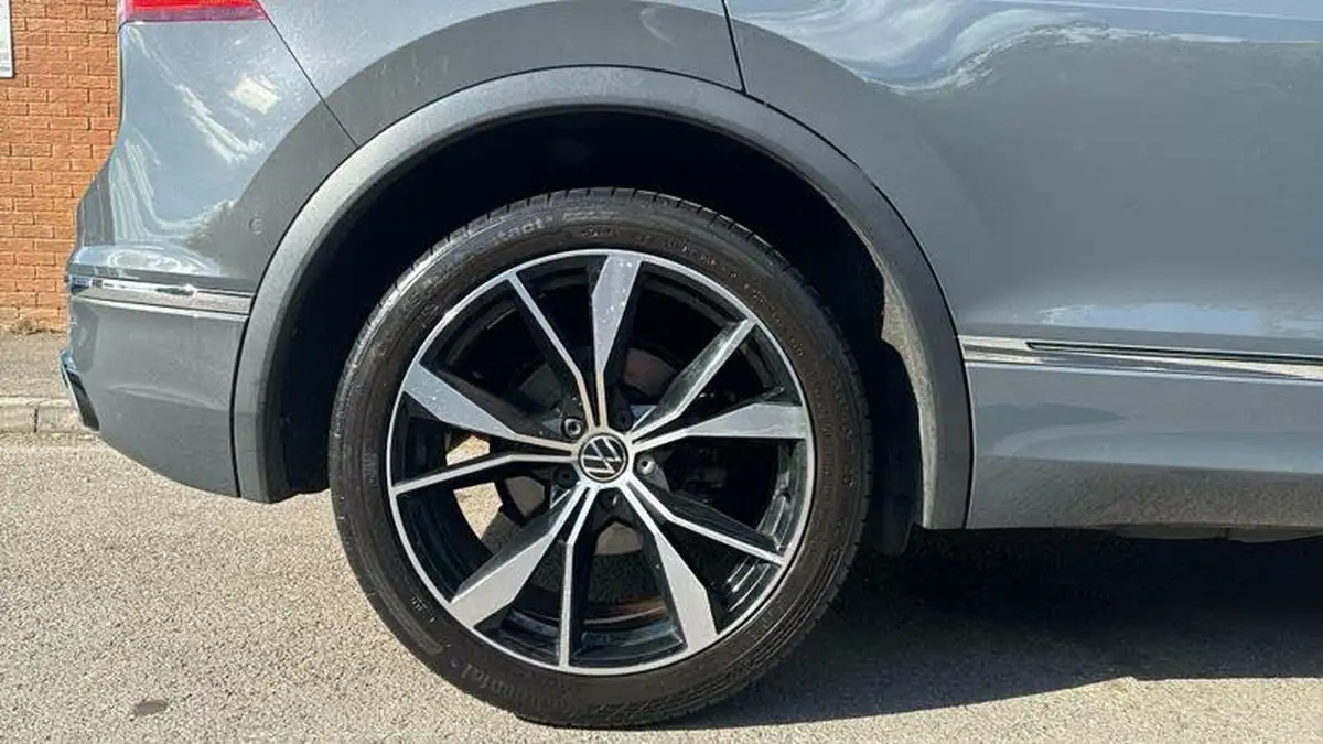 2020-volkswagen-tiguan-15-tsi-r-line-big-4