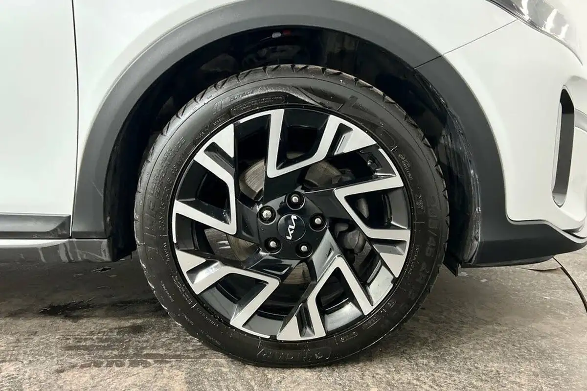 2023-kia-xceed-15-t-gdi-3-158bhp-big-13