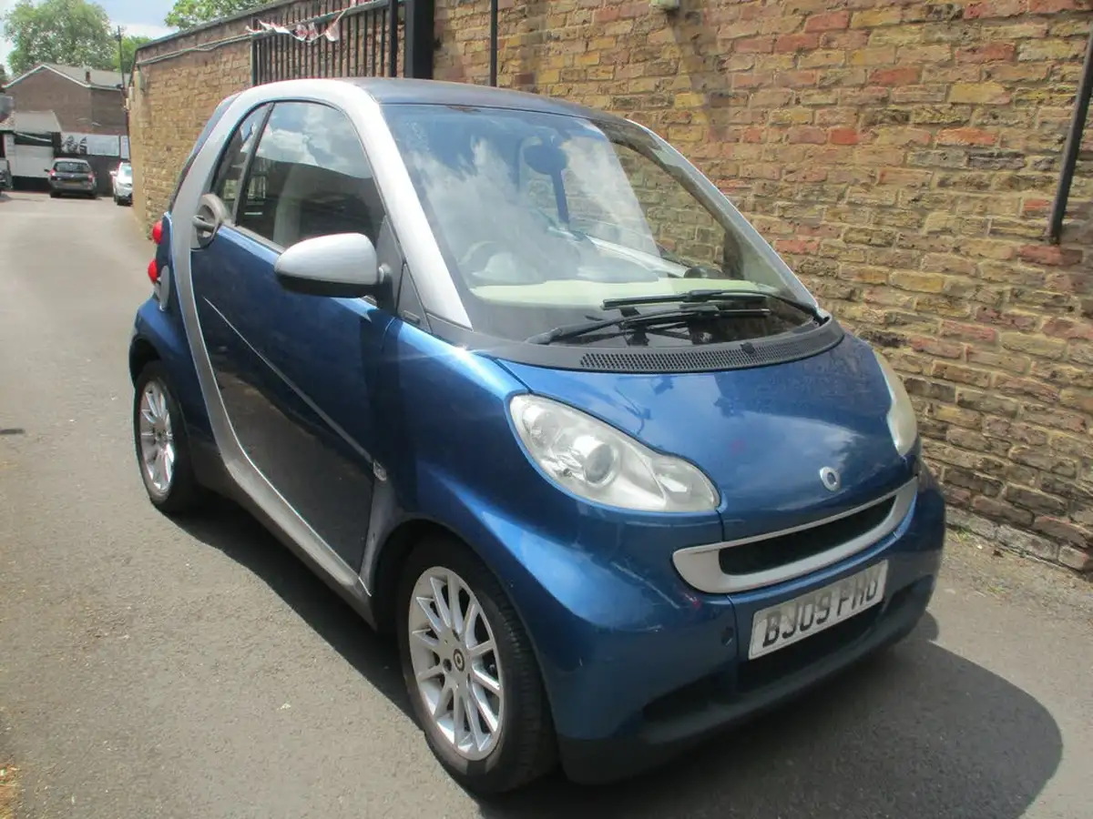 2009-smart-fortwo-10-passion-71bhp-coupe-big-0